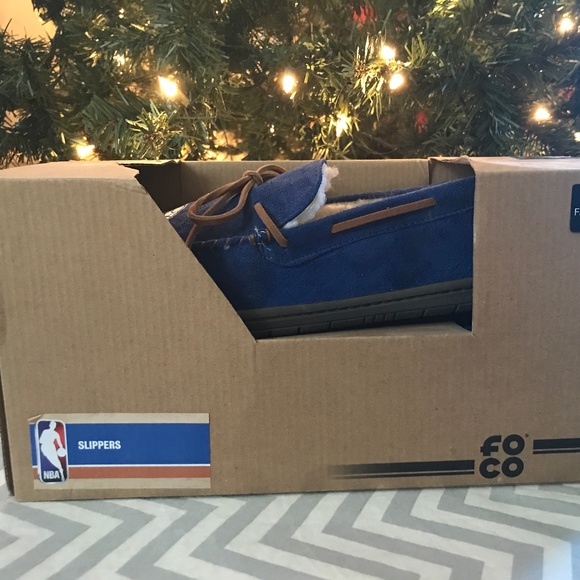 🍁NWT Philadelphia 76ers Plush Hard Bottom Men’s Slippers Holiday - Picture 2 of 10